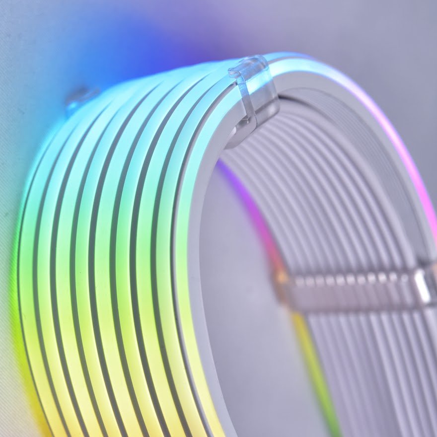 Lian Li STRIMER PLUS V2 TRIPLE 8 PIN Addressable RGB VGA Power Cable - Thumbnail 5